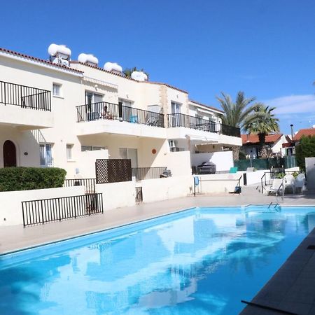 Cyking 2 Bed Apartment With Pool & 10 Min To Beach Paphos ภายนอก รูปภาพ