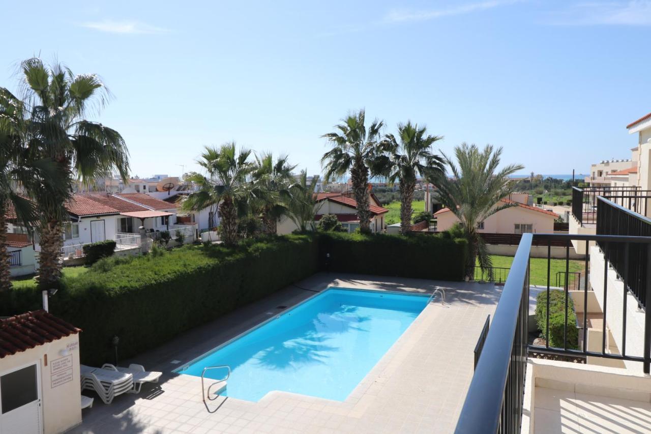 Cyking 2 Bed Apartment With Pool & 10 Min To Beach Paphos ภายนอก รูปภาพ