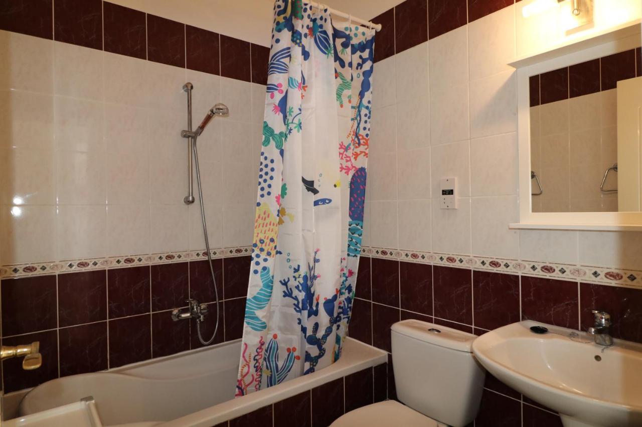 Cyking 2 Bed Apartment With Pool & 10 Min To Beach Paphos ภายนอก รูปภาพ